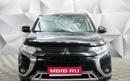 Mitsubishi Outlander III рестайлинг 3, 2021 год, 2 231 000 рублей, 8 фотография