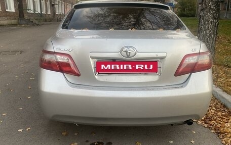 Toyota Camry, 2006 год, 990 000 рублей, 10 фотография