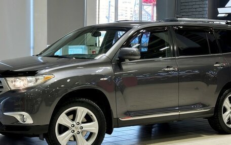 Toyota Highlander III, 2011 год, 2 597 000 рублей, 2 фотография