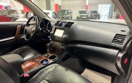 Toyota Highlander III, 2011 год, 2 597 000 рублей, 16 фотография