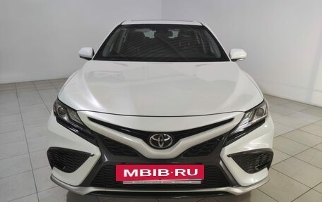 Toyota Camry, 2023 год, 5 400 000 рублей, 8 фотография