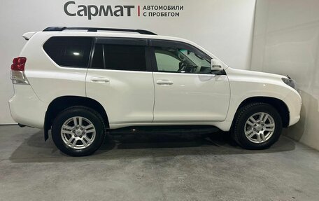 Toyota Land Cruiser Prado 150 рестайлинг 2, 2011 год, 2 800 000 рублей, 6 фотография