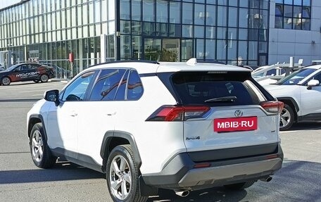 Toyota RAV4, 2020 год, 3 256 000 рублей, 8 фотография