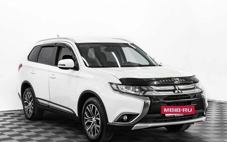 Mitsubishi Outlander III рестайлинг 3, 2017 год, 1 695 000 рублей, 3 фотография