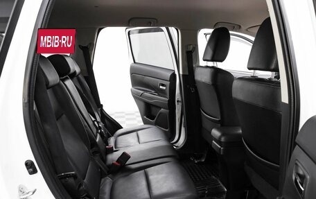 Mitsubishi Outlander III рестайлинг 3, 2017 год, 1 695 000 рублей, 11 фотография