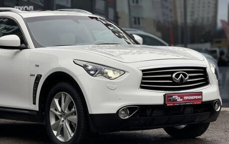 Infiniti QX70, 2015 год, 2 390 000 рублей, 5 фотография