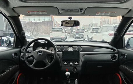 Mitsubishi Outlander III рестайлинг 3, 2005 год, 862 000 рублей, 9 фотография