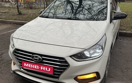 Hyundai Solaris II рестайлинг, 2017 год, 1 300 000 рублей, 2 фотография