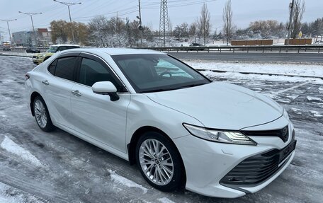 Toyota Camry, 2019 год, 3 920 000 рублей, 2 фотография