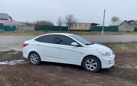 Hyundai Solaris II рестайлинг, 2014 год, 760 000 рублей, 1 фотография