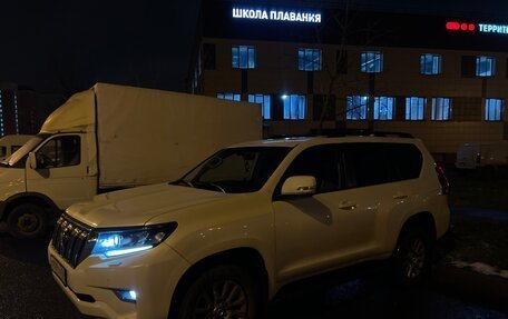 Toyota Land Cruiser Prado 150 рестайлинг 2, 2019 год, 5 200 000 рублей, 3 фотография