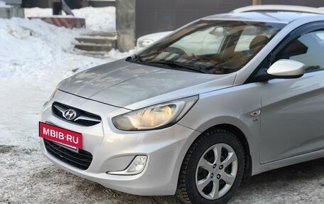 Hyundai Solaris II рестайлинг, 2011 год, 700 000 рублей, 9 фотография