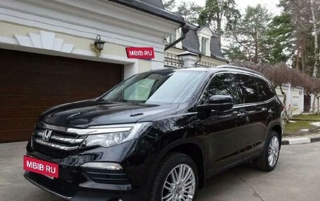 Honda Pilot III рестайлинг, 2017 год, 3 100 000 рублей, 11 фотография