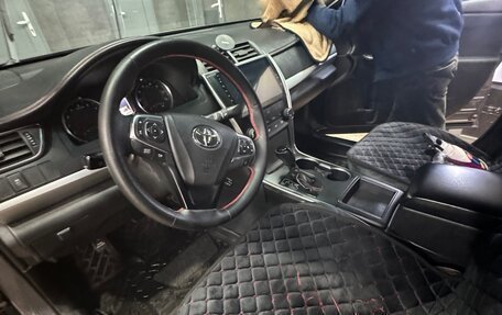 Toyota Camry, 2017 год, 2 400 000 рублей, 16 фотография