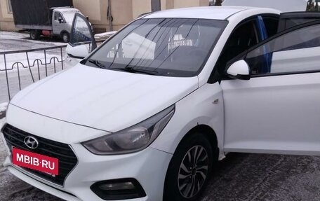 Hyundai Solaris II рестайлинг, 2019 год, 1 400 000 рублей, 3 фотография