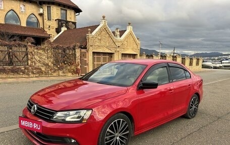 Volkswagen Jetta VI, 2015 год, 1 650 000 рублей, 2 фотография