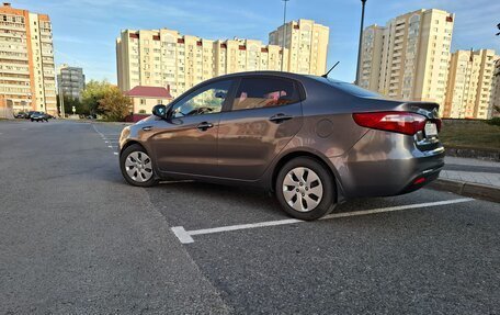 KIA Rio III рестайлинг, 2014 год, 950 000 рублей, 4 фотография