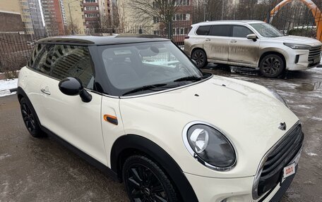 MINI Hatch, 2019 год, 1 890 000 рублей, 3 фотография