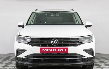 Volkswagen Tiguan II, 2021 год, 2 667 000 рублей, 2 фотография