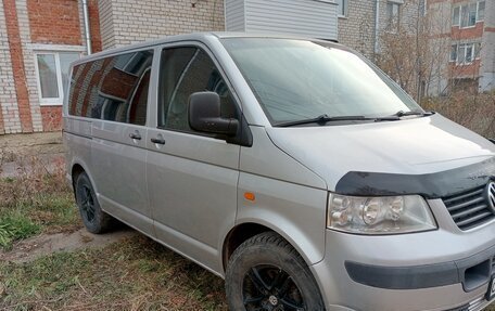 Volkswagen Caravelle T5, 2007 год, 1 100 000 рублей, 3 фотография