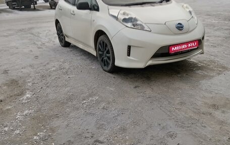 Nissan Leaf I, 2013 год, 900 000 рублей, 1 фотография