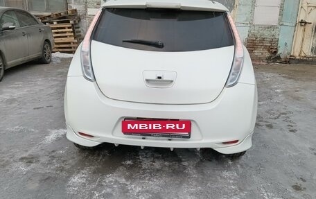 Nissan Leaf I, 2013 год, 900 000 рублей, 2 фотография