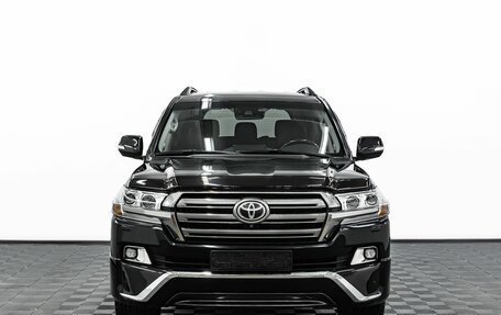 Toyota Land Cruiser 200, 2015 год, 5 195 000 рублей, 2 фотография