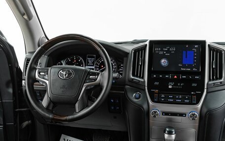 Toyota Land Cruiser 200, 2015 год, 5 195 000 рублей, 10 фотография