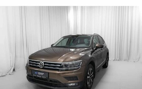 Volkswagen Tiguan II, 2019 год, 2 480 000 рублей, 2 фотография