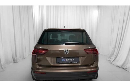 Volkswagen Tiguan II, 2019 год, 2 480 000 рублей, 5 фотография