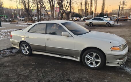 Toyota Mark II VIII (X100), 2000 год, 450 000 рублей, 2 фотография