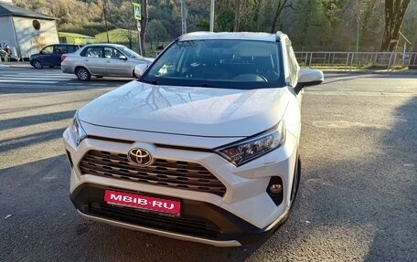 Toyota RAV4, 2021 год, 3 100 000 рублей, 1 фотография