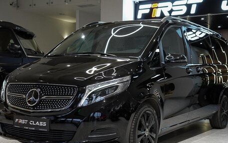 Mercedes-Benz V-Класс, 2018 год, 11 500 000 рублей, 4 фотография