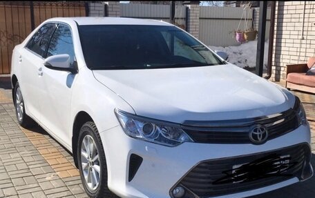 Toyota Camry, 2015 год, 2 250 000 рублей, 4 фотография