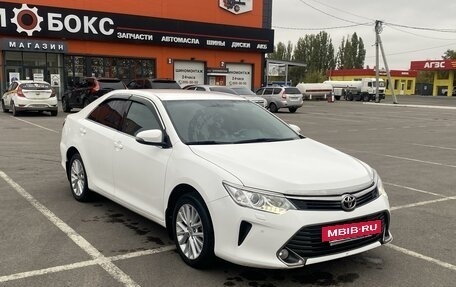 Toyota Camry, 2015 год, 2 250 000 рублей, 8 фотография