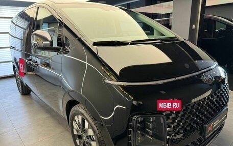 Hyundai Staria, 2023 год, 7 450 000 рублей, 3 фотография