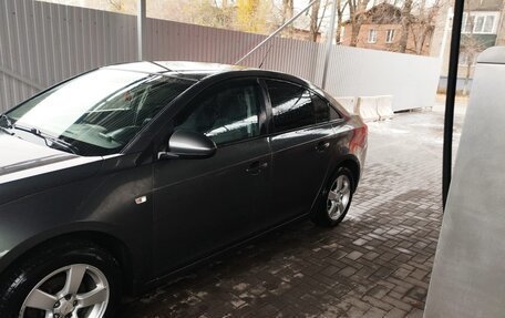 Chevrolet Cruze II, 2012 год, 950 000 рублей, 3 фотография