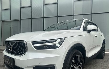 Volvo XC40 I, 2021 год, 3 075 000 рублей, 4 фотография