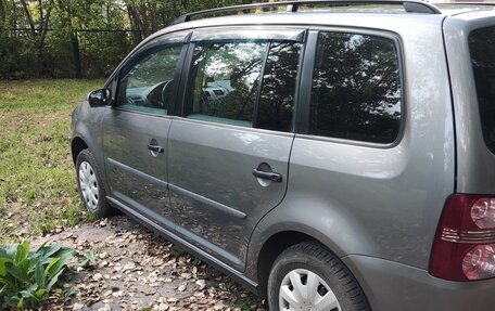 Volkswagen Touran III, 2007 год, 780 000 рублей, 4 фотография