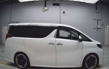 Toyota Alphard III, 2021 год, 4 930 000 рублей, 3 фотография