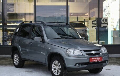 Chevrolet Niva I рестайлинг, 2011 год, 610 000 рублей, 3 фотография