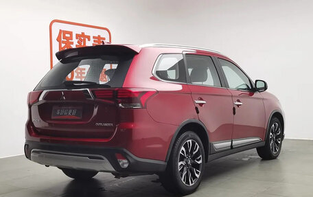 Mitsubishi Outlander III рестайлинг 3, 2020 год, 2 520 000 рублей, 3 фотография