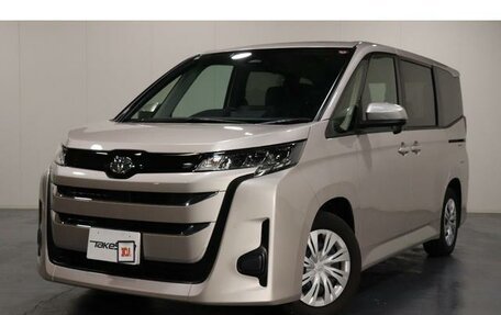 Toyota Noah, 2024 год, 3 930 000 рублей, 1 фотография