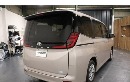 Toyota Noah, 2024 год, 3 930 000 рублей, 5 фотография