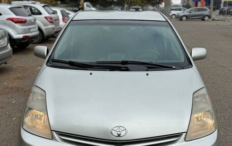 Toyota Prius, 2005 год, 740 000 рублей, 2 фотография