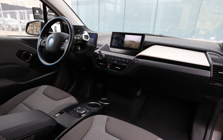 BMW i3 I01 рестайлинг, 2018 год, 2 400 000 рублей, 19 фотография