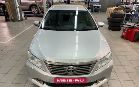 Toyota Camry, 2014 год, 1 697 000 рублей, 2 фотография