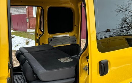 Renault Kangoo II рестайлинг, 2002 год, 415 000 рублей, 14 фотография