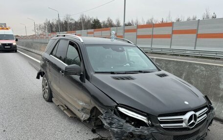 Mercedes-Benz GLE, 2017 год, 2 500 000 рублей, 3 фотография