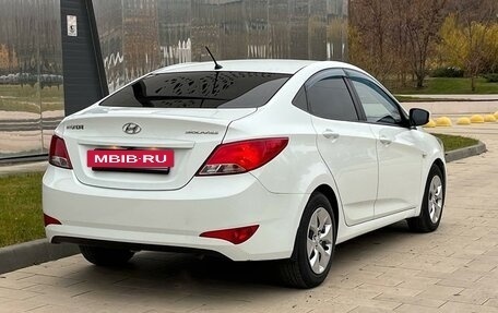 Hyundai Solaris II рестайлинг, 2015 год, 1 050 000 рублей, 8 фотография